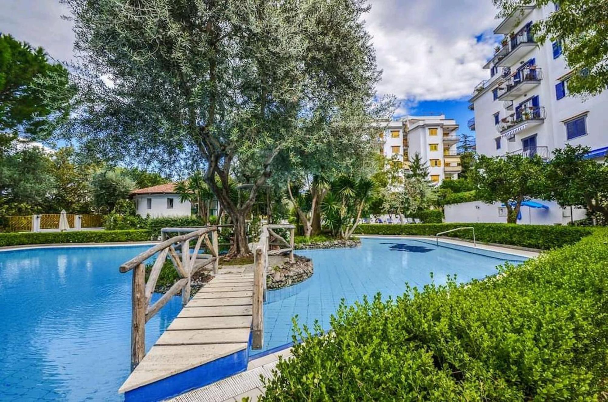 Sorrentovibes - Modern Apartment With Terrace, Swimming Pool&Tennis Eksteriør billede