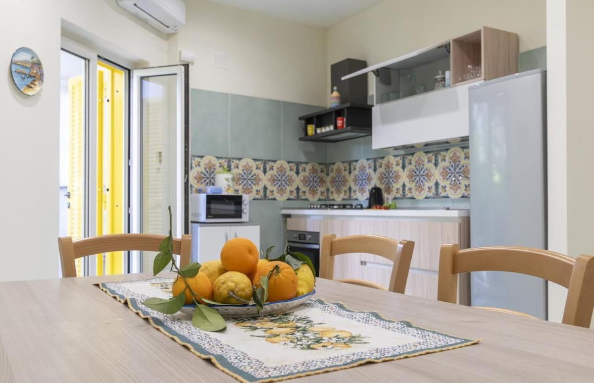Sorrentovibes - Modern Apartment With Terrace, Swimming Pool&Tennis Eksteriør billede