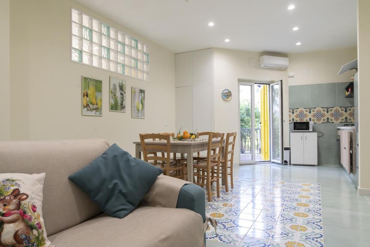 Sorrentovibes - Modern Apartment With Terrace, Swimming Pool&Tennis Eksteriør billede