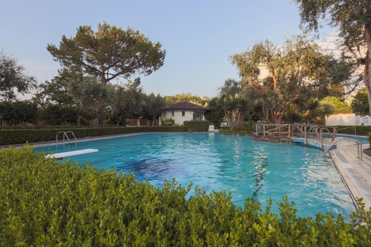 Sorrentovibes - Modern Apartment With Terrace, Swimming Pool&Tennis Eksteriør billede