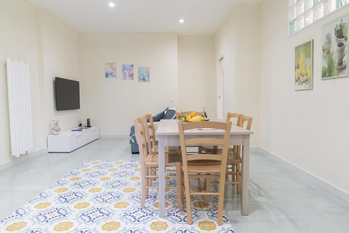 Sorrentovibes - Modern Apartment With Terrace, Swimming Pool&Tennis Eksteriør billede